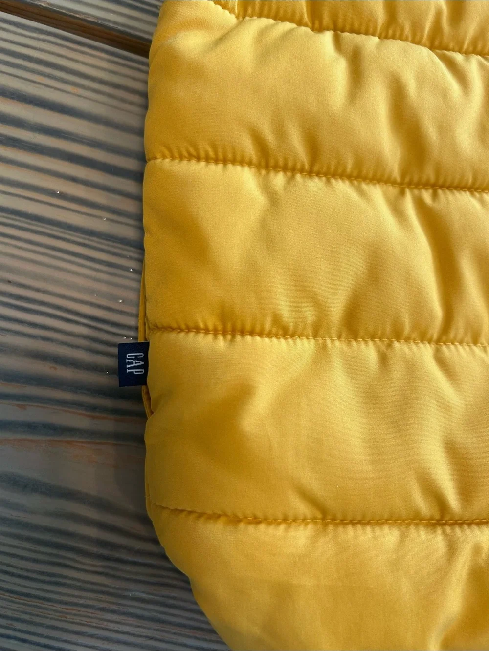 GAP lightweight puffer